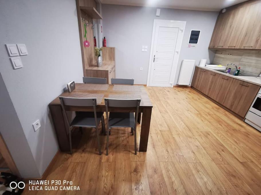 Θα Νιώθετε Σαν Στο Σπίτι Σας! Apartment Komotini Exterior photo